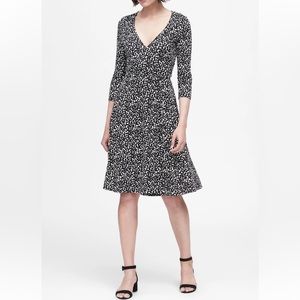 Banana Republic Factory Leopard Print True Wrap Dress Wrinkle Free Black White-S